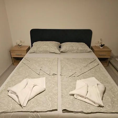 Ela 6 Apartment